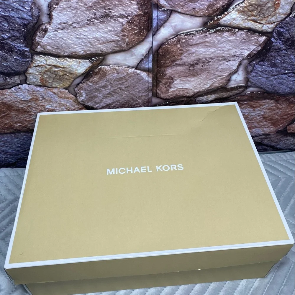 MICHAEL KORS MADDY TRAINER TECH CANVAS - Picture 8 of 9